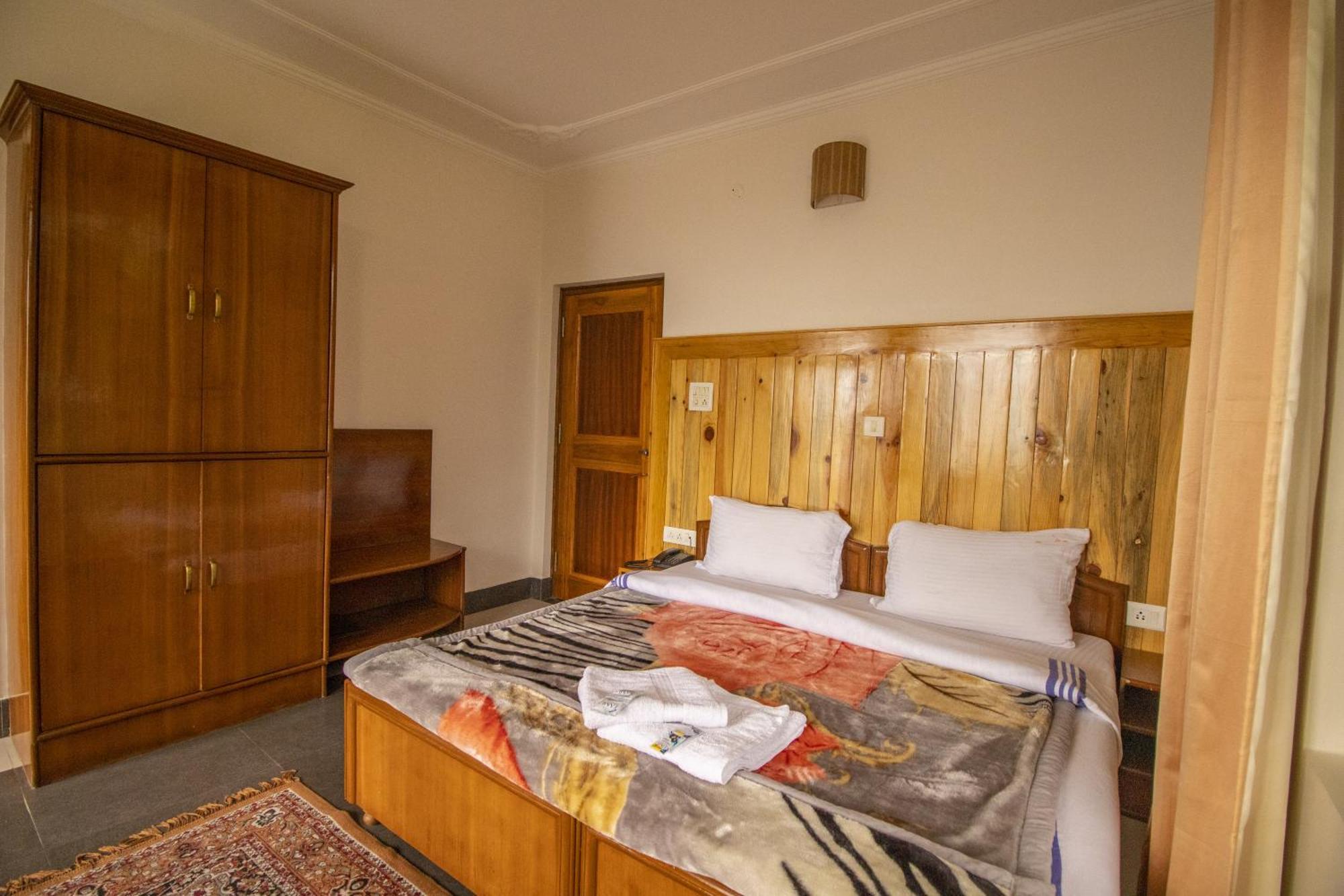 Wow Stayz2 Hotel The Lodge 다람샬라 외부 사진
