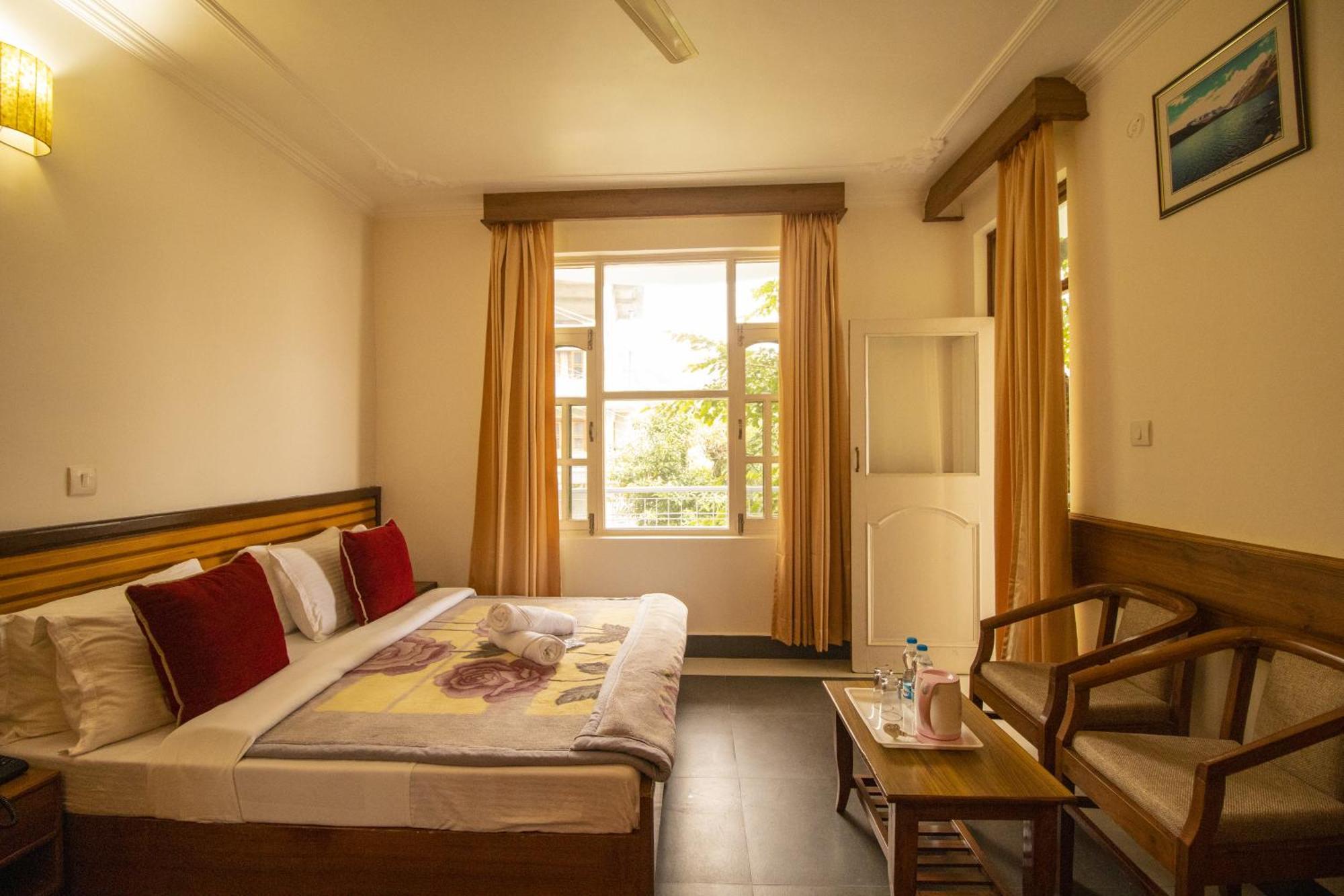 Wow Stayz2 Hotel The Lodge 다람샬라 외부 사진