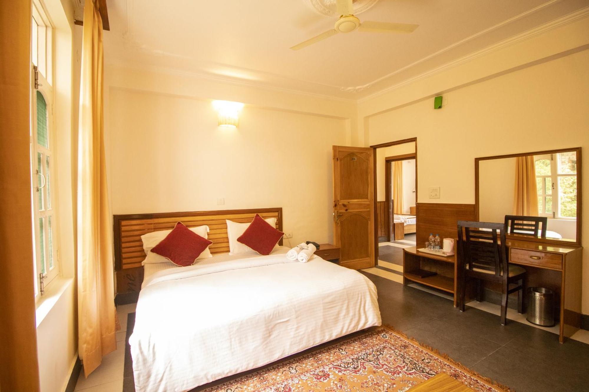 Wow Stayz2 Hotel The Lodge 다람샬라 외부 사진