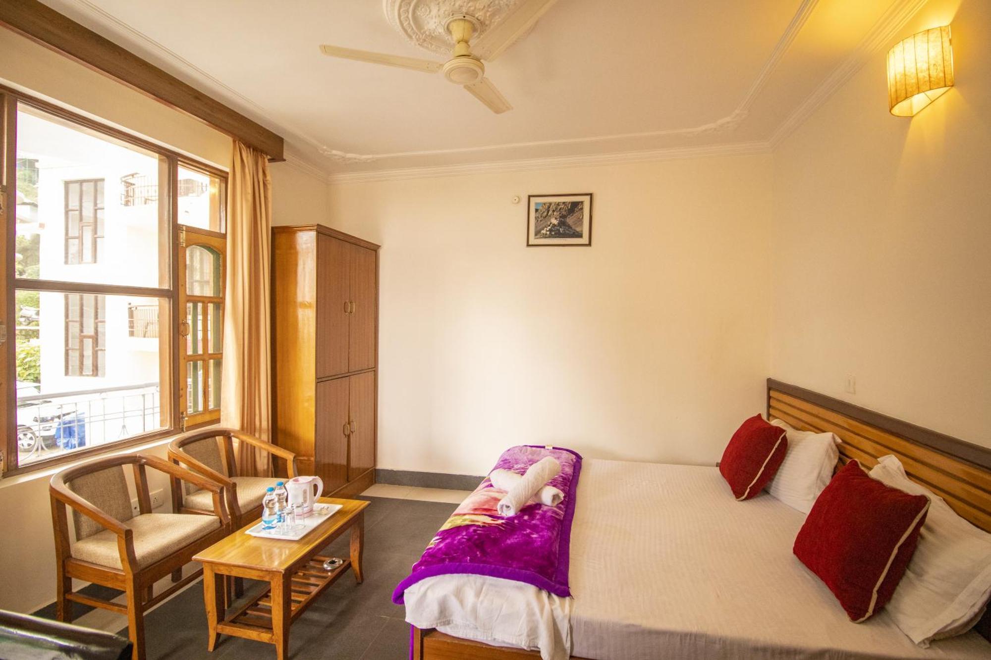 Wow Stayz2 Hotel The Lodge 다람샬라 외부 사진